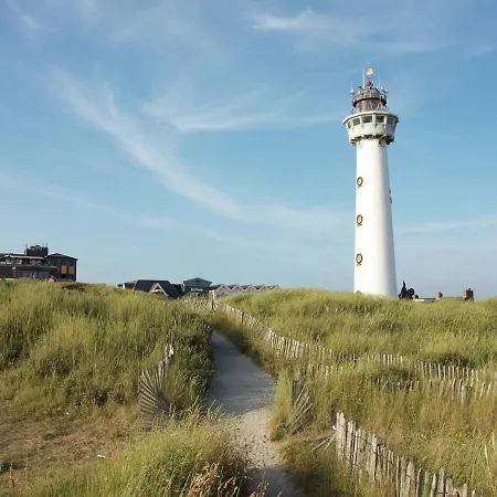 Luxury On The Boulevard And At North Sea *