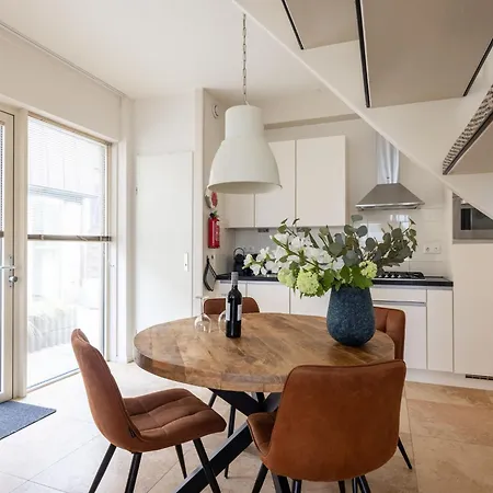 Luxury On The Boulevard And At North Sea *