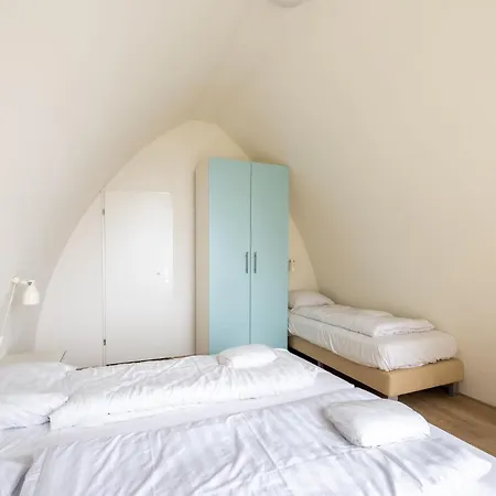 Holiday home In Egmond With Stunning Sea Views