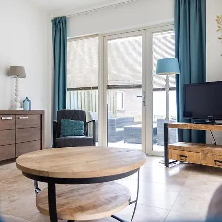Luxury On The Boulevard And At North Sea Holiday home *
