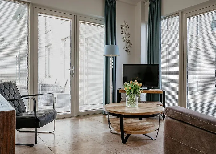 Holiday home In Egmond With Stunning Sea Views