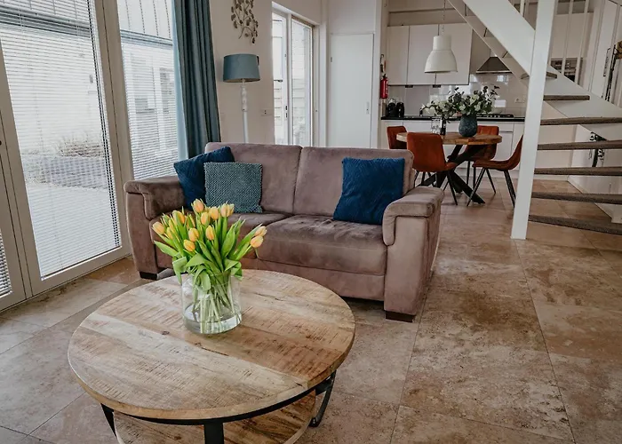 Holiday home In Egmond With Stunning Sea Views *